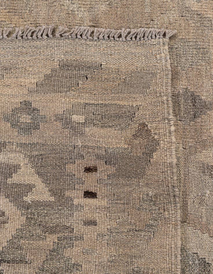 Detail image of 6' 9 x 9' 11  Hand Woven Kilim Maymana Wool Rug