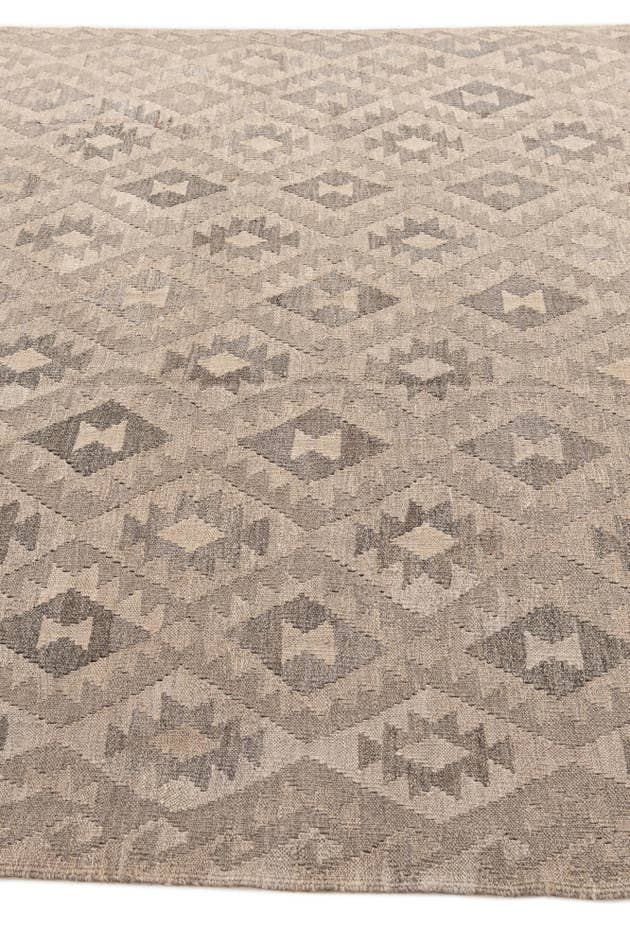 Detail image of 6' 8 x 9' 10 Hand Woven Kilim Maymana Wool Rug