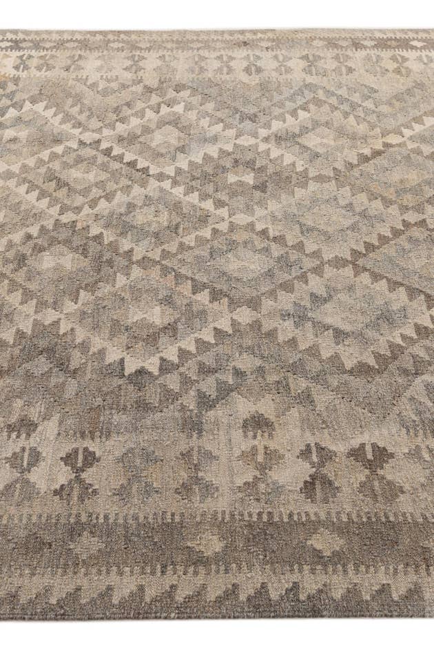 Detail image of 6' 7 x 9' 11 Hand Woven Kilim Maymana Wool Rug