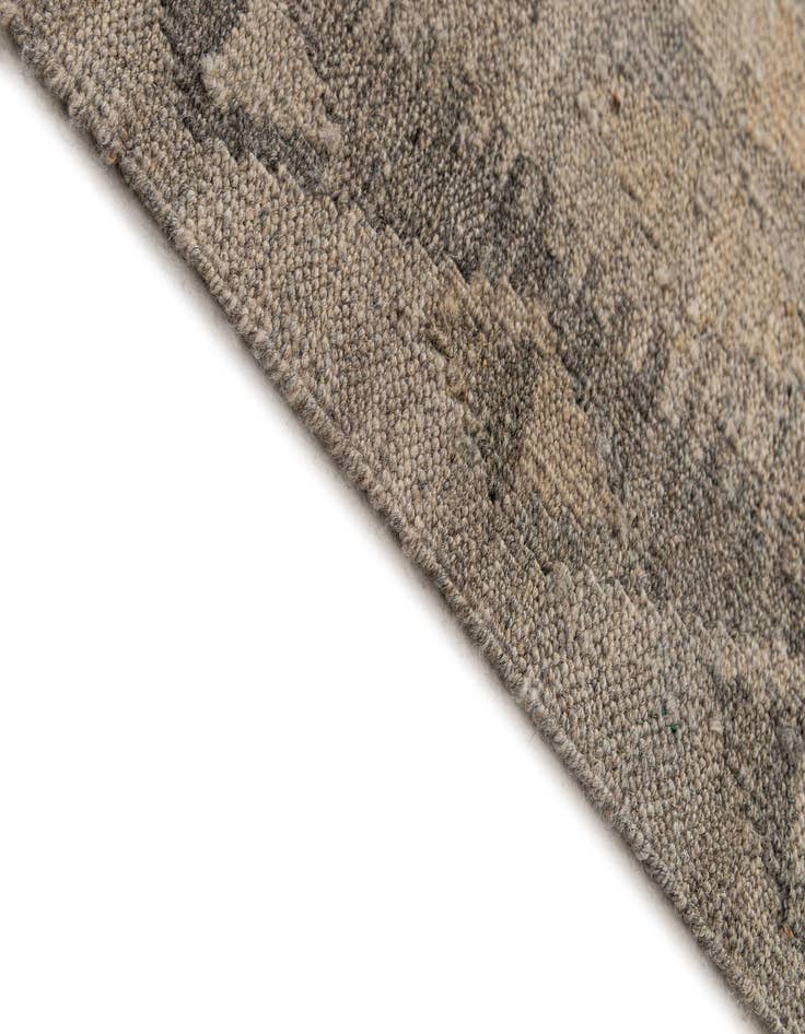 Detail image of 6' 8 x 9' 9  Hand Woven Kilim Maymana Wool Rug