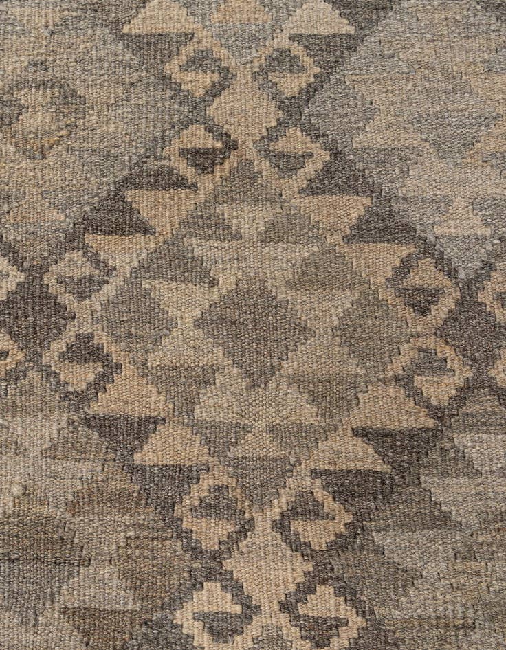 Detail image of 6' 8 x 9' 9  Hand Woven Kilim Maymana Wool Rug