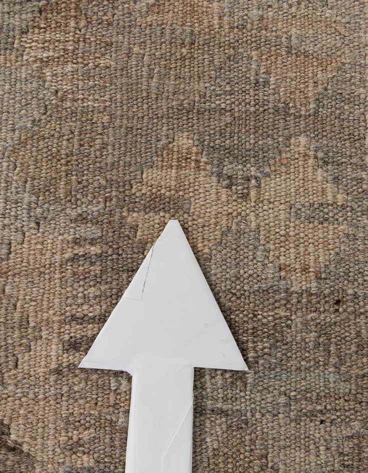 Detail image of 6' 9 x 9' 9  Hand Woven Kilim Maymana Wool Rug