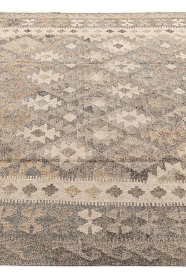 Detail image of 6' 7 x 9' 10 Hand Woven Kilim Maymana Wool Rug