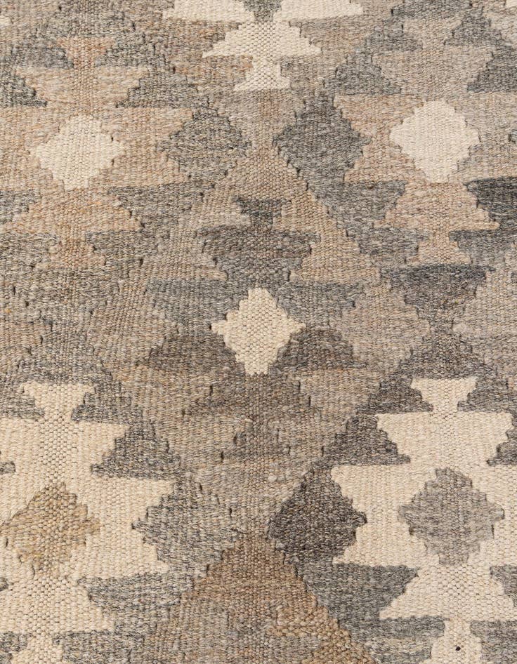 Detail image of 6' 7 x 9' 10  Hand Woven Kilim Maymana Wool Rug