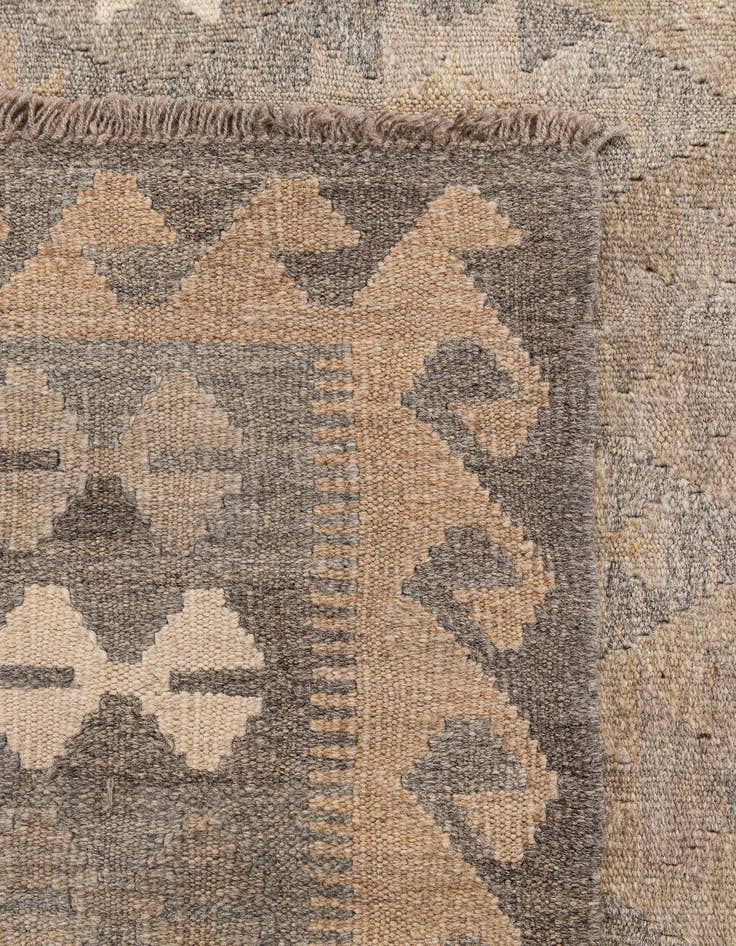 Detail image of 6' 7 x 9' 10  Hand Woven Kilim Maymana Wool Rug