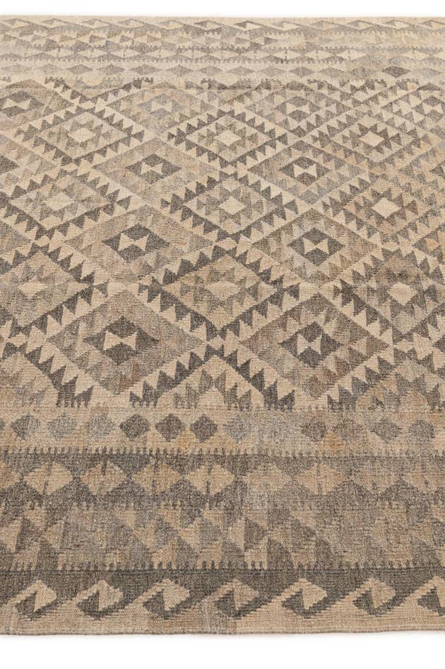 Detail image of 6' 9 x 9' 11 Hand Woven Kilim Maymana Wool Rug