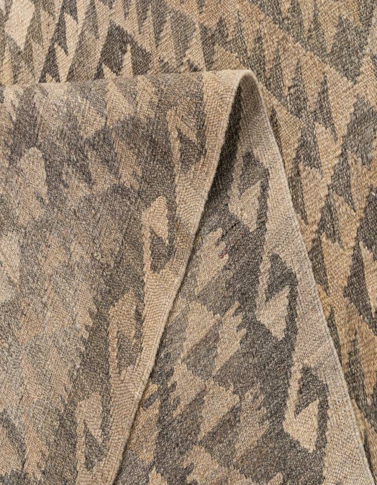 Detail image of 6' 9 x 9' 11  Hand Woven Kilim Maymana Wool Rug