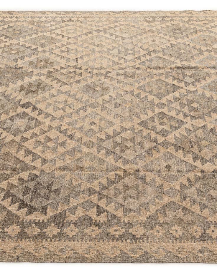 Detail image of 6' 6 x 9' 9  Hand Woven Kilim Maymana Wool Rug