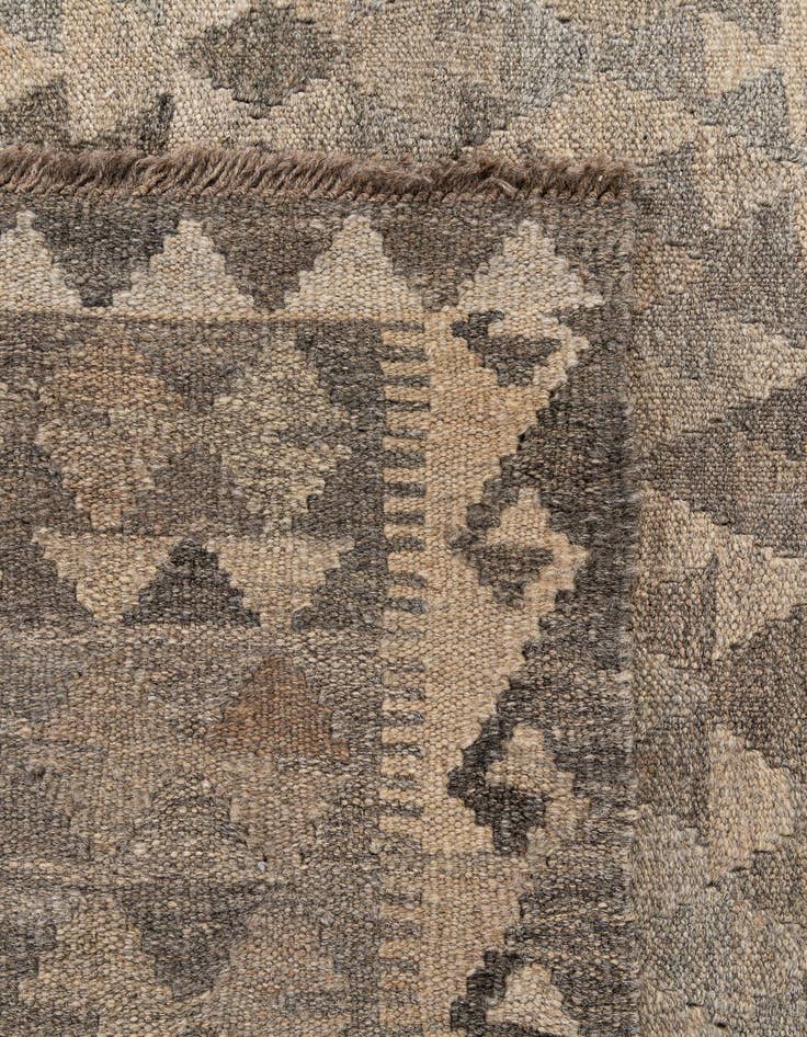 Detail image of 6' 7 x 9' 9  Hand Woven Kilim Maymana Wool Rug