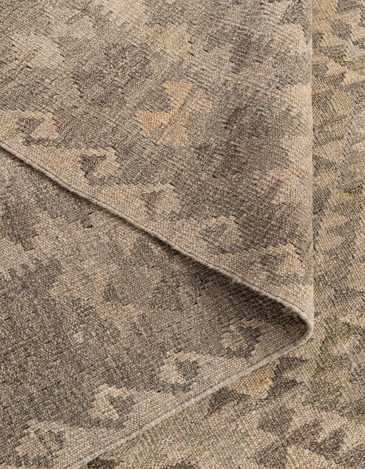 Detail image of 6' 7 x 9' 9  Hand Woven Kilim Maymana Wool Rug