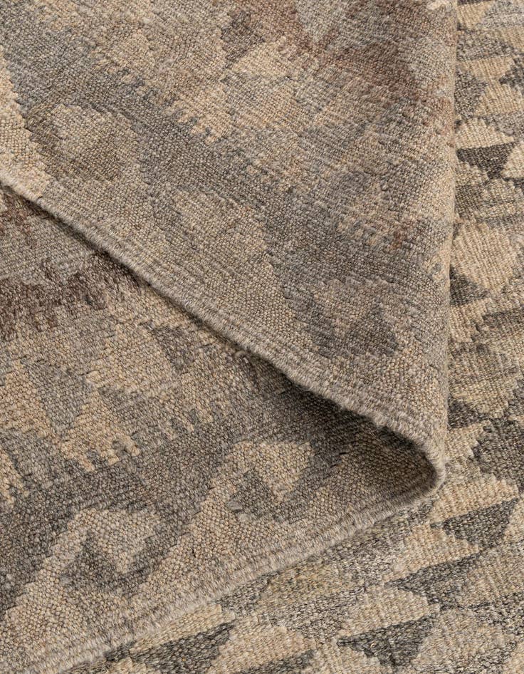 Detail image of 6' 7 x 9' 9  Hand Woven Kilim Maymana Wool Rug