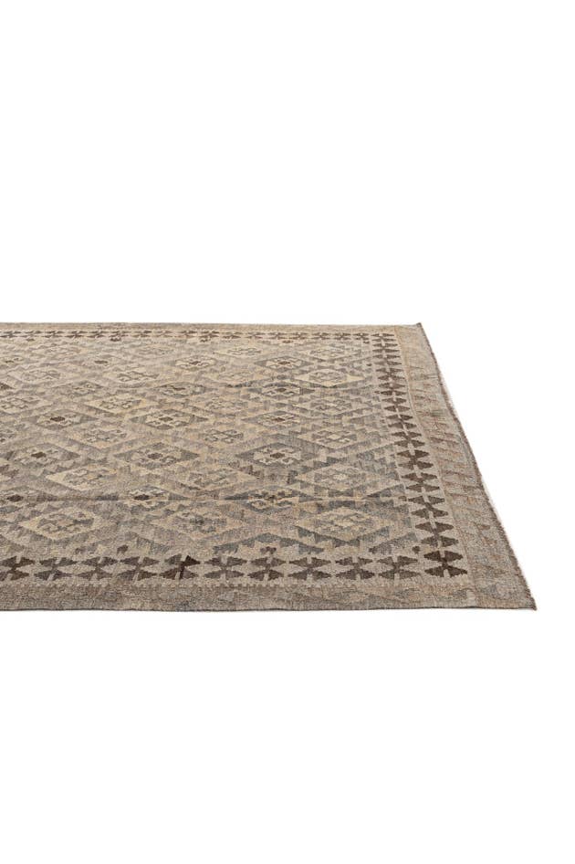 Detail image of 6' 6 x 10' Hand Woven Kilim Maymana Wool Rug