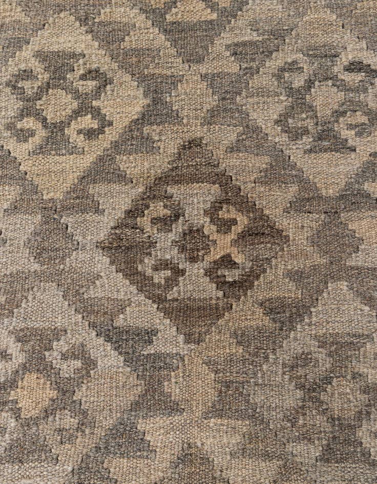 Detail image of 6' 6 x 10'  Hand Woven Kilim Maymana Wool Rug