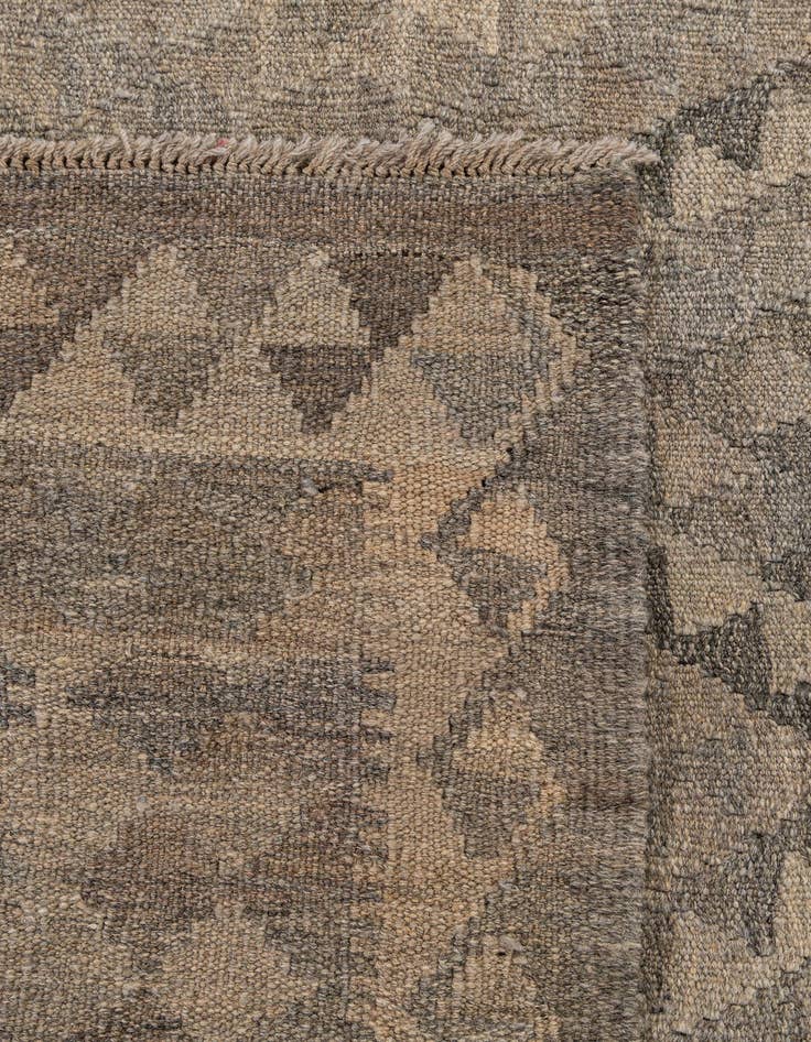 Detail image of 6' 6 x 10'  Hand Woven Kilim Maymana Wool Rug