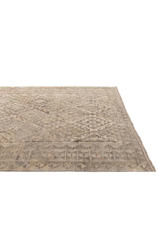 Detail image of 6' 8 x 10' Hand Woven Kilim Maymana Wool Rug