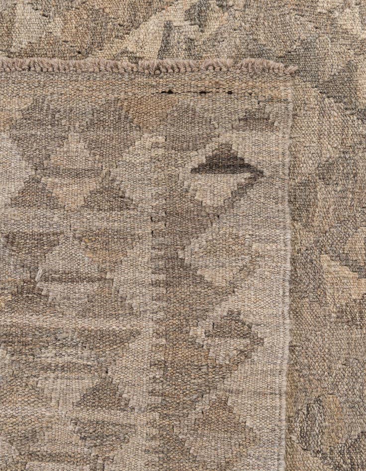 Detail image of 6' 8 x 10'  Hand Woven Kilim Maymana Wool Rug