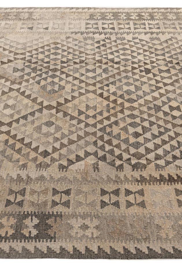 Detail image of 6' 9 x 10' 1 Hand Woven Kilim Maymana Wool Rug
