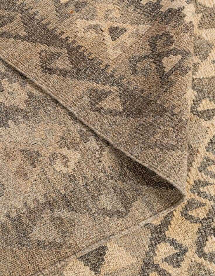 Detail image of 6' 9 x 9' 5  Hand Woven Kilim Maymana Wool Rug