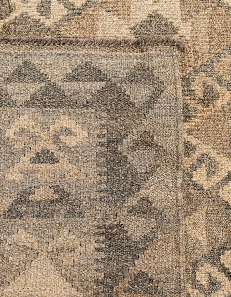 Detail image of 6' 9 x 9' 5  Hand Woven Kilim Maymana Wool Rug
