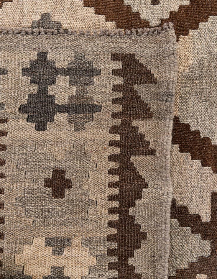 Detail image of 7' x 9' 6  Hand Woven Kilim Maymana Wool Rug