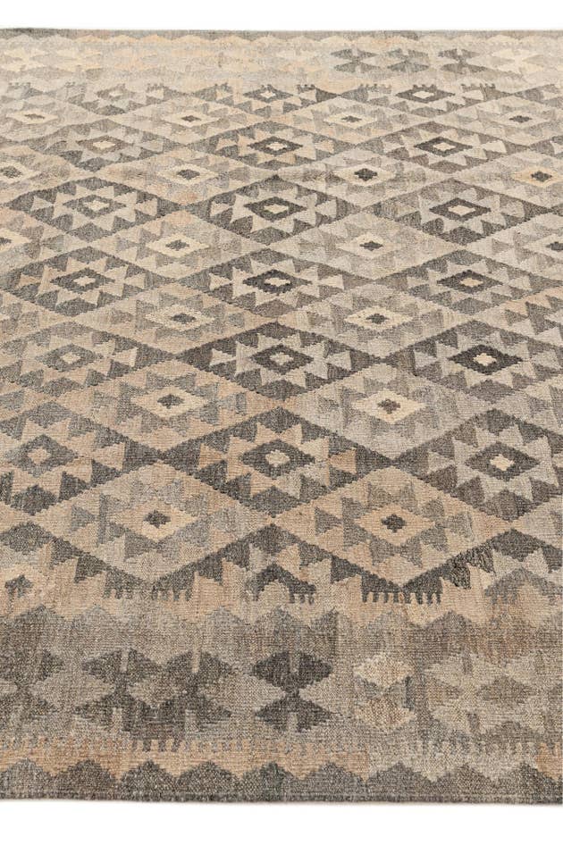 Detail image of 6' 11 x 9' 7 Hand Woven Kilim Maymana Wool Rug