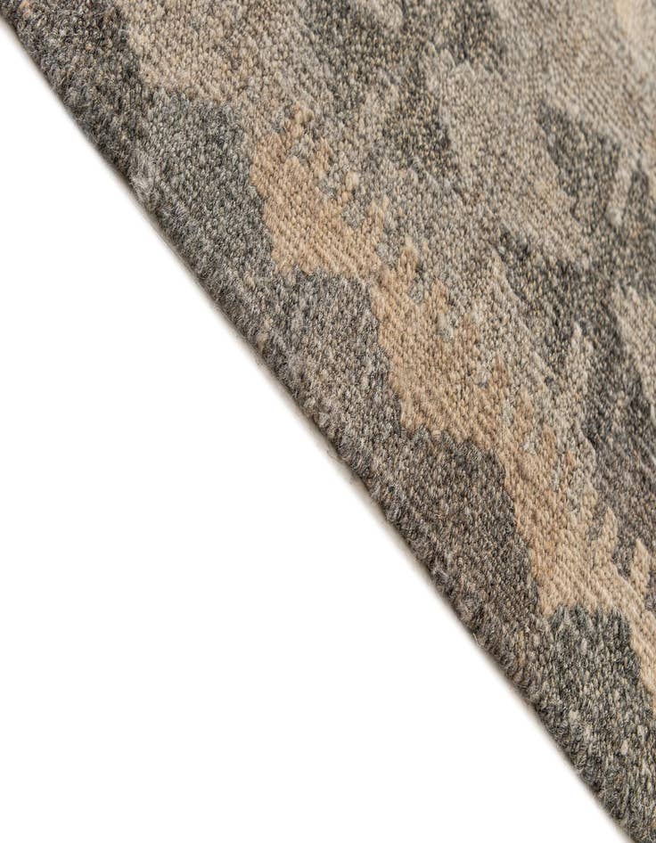 Detail image of 6' 11 x 9' 7  Hand Woven Kilim Maymana Wool Rug