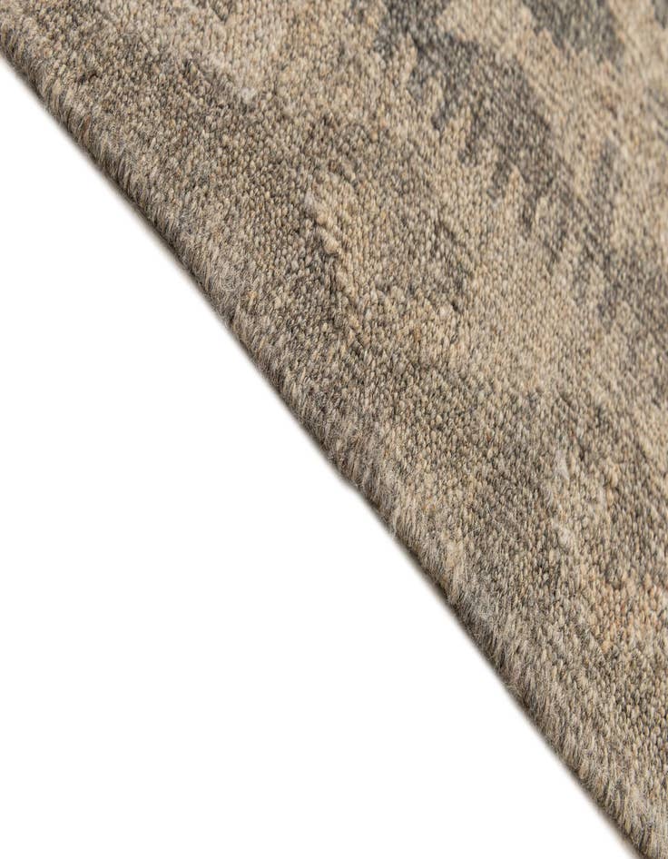 Detail image of 6' 11 x 9' 7  Hand Woven Kilim Maymana Wool Rug