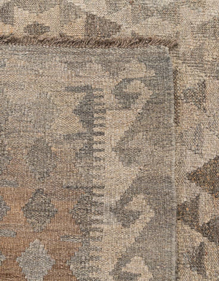Detail image of 6' 11 x 9' 7  Hand Woven Kilim Maymana Wool Rug