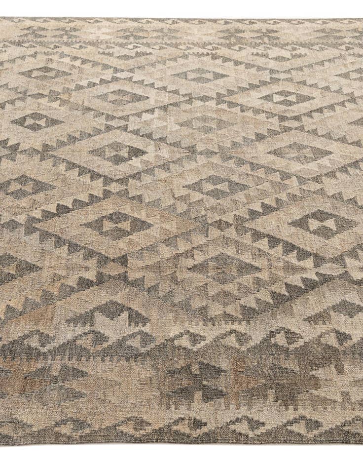 Detail image of 6' 11 x 9' 7  Hand Woven Kilim Maymana Wool Rug