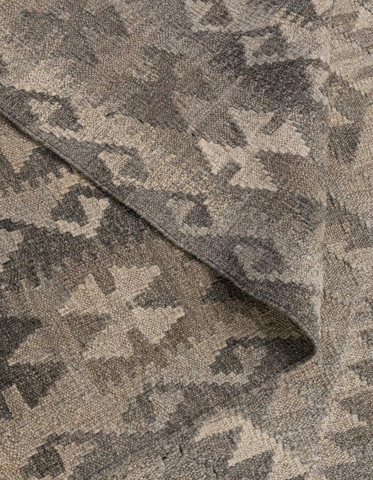 Detail image of 6' 11 x 9' 7  Hand Woven Kilim Maymana Wool Rug