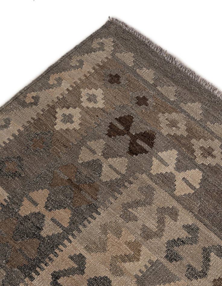 Detail image of 7' x 9' 7  Hand Woven Kilim Maymana Wool Rug