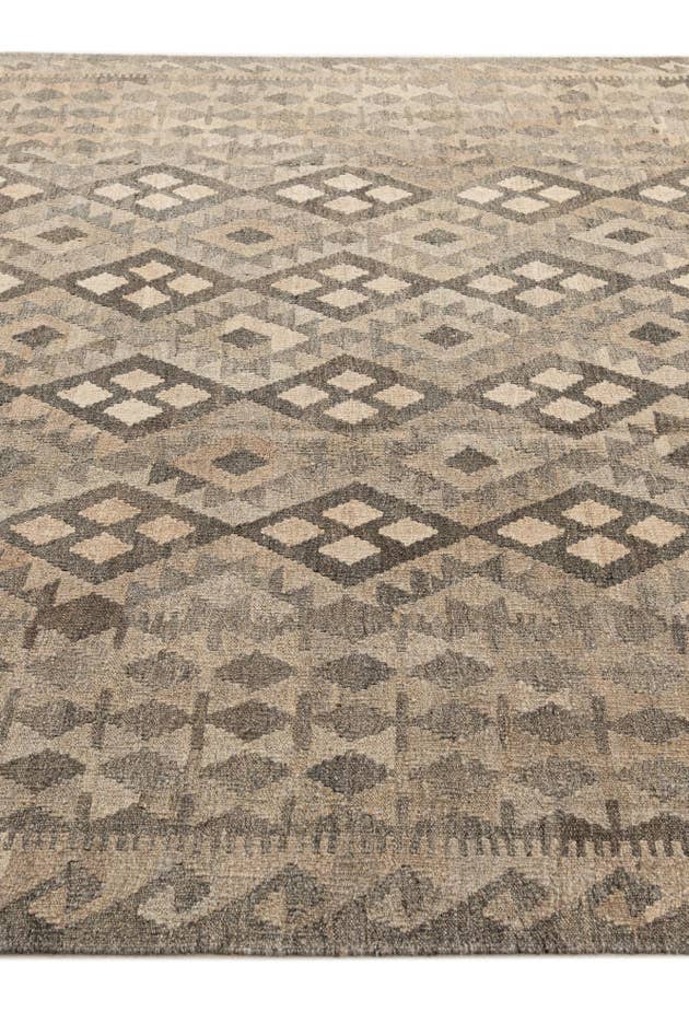 Detail image of 7' 1 x 9' 7 Hand Woven Kilim Maymana Wool Rug