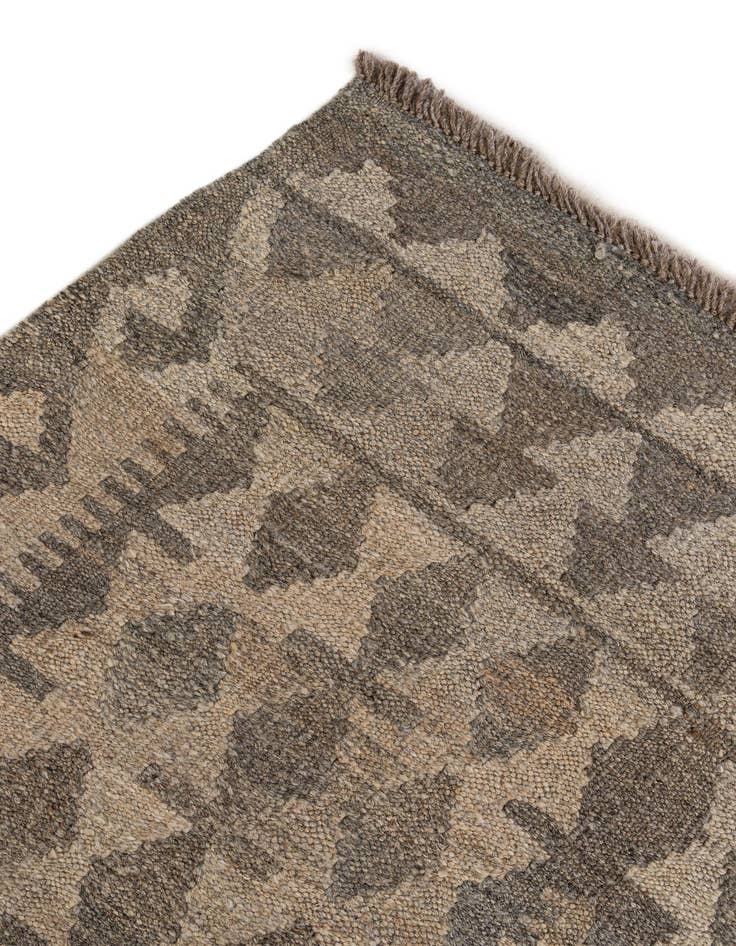 Detail image of 7' 1 x 9' 7  Hand Woven Kilim Maymana Wool Rug