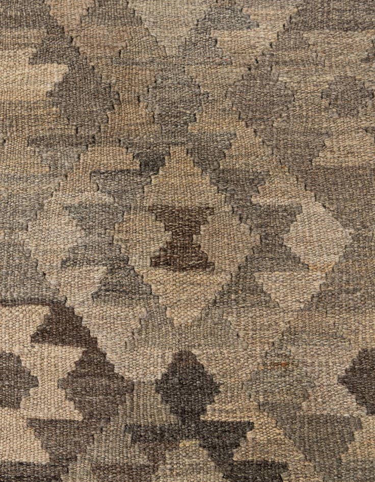 Detail image of 6' 8 x 9' 8  Hand Woven Kilim Maymana Wool Rug