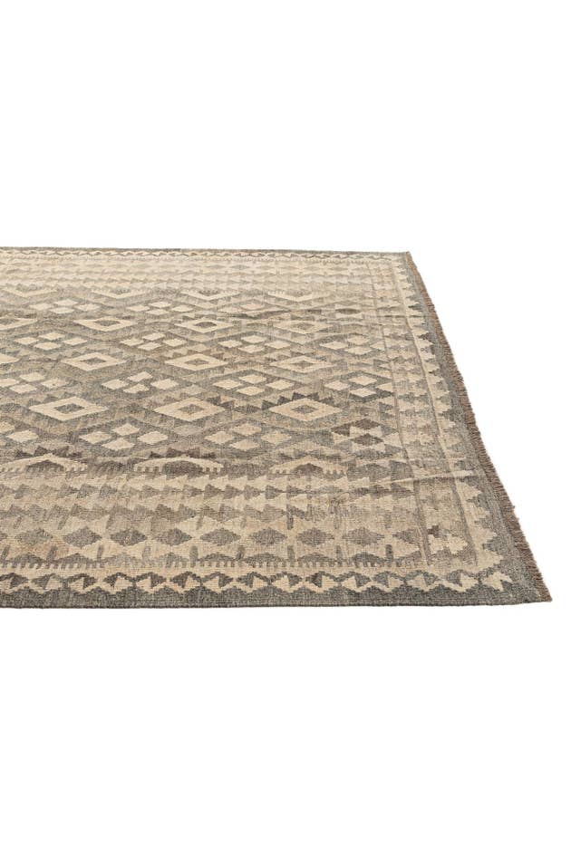 Detail image of 6' 11 x 9' 7 Hand Woven Kilim Maymana Wool Rug