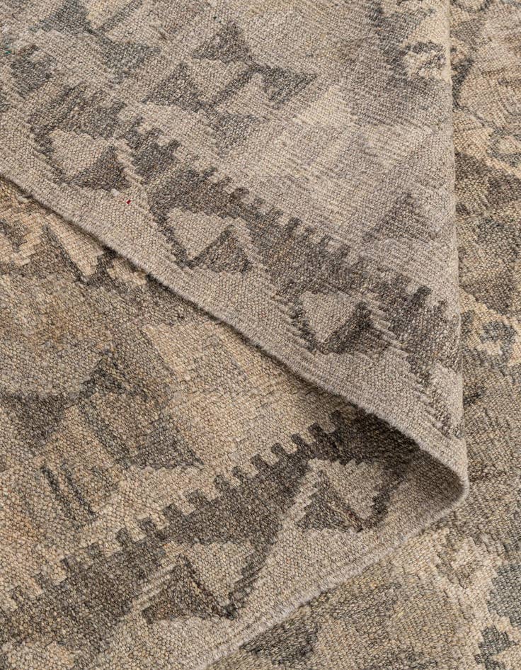 Detail image of 6' 11 x 9' 7  Hand Woven Kilim Maymana Wool Rug