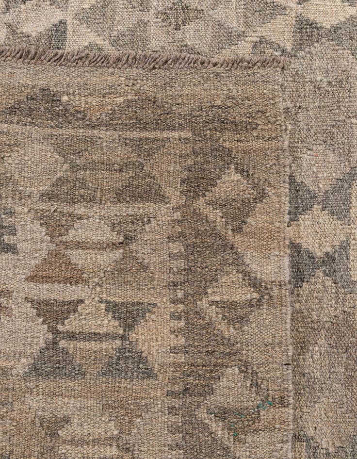 Detail image of 6' 11 x 9' 7  Hand Woven Kilim Maymana Wool Rug