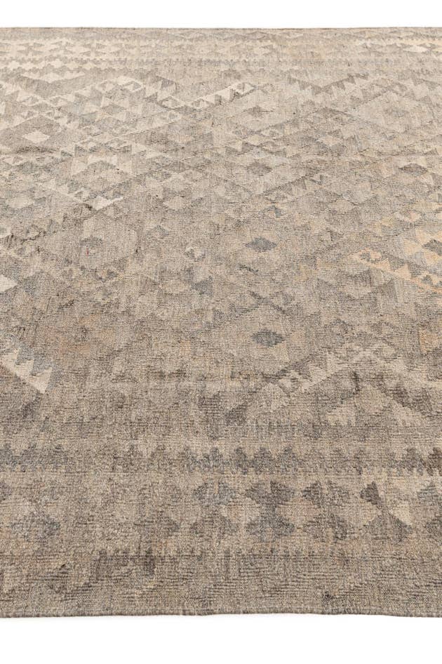 Detail image of 7' x 9' 8 Hand Woven Kilim Maymana Wool Rug
