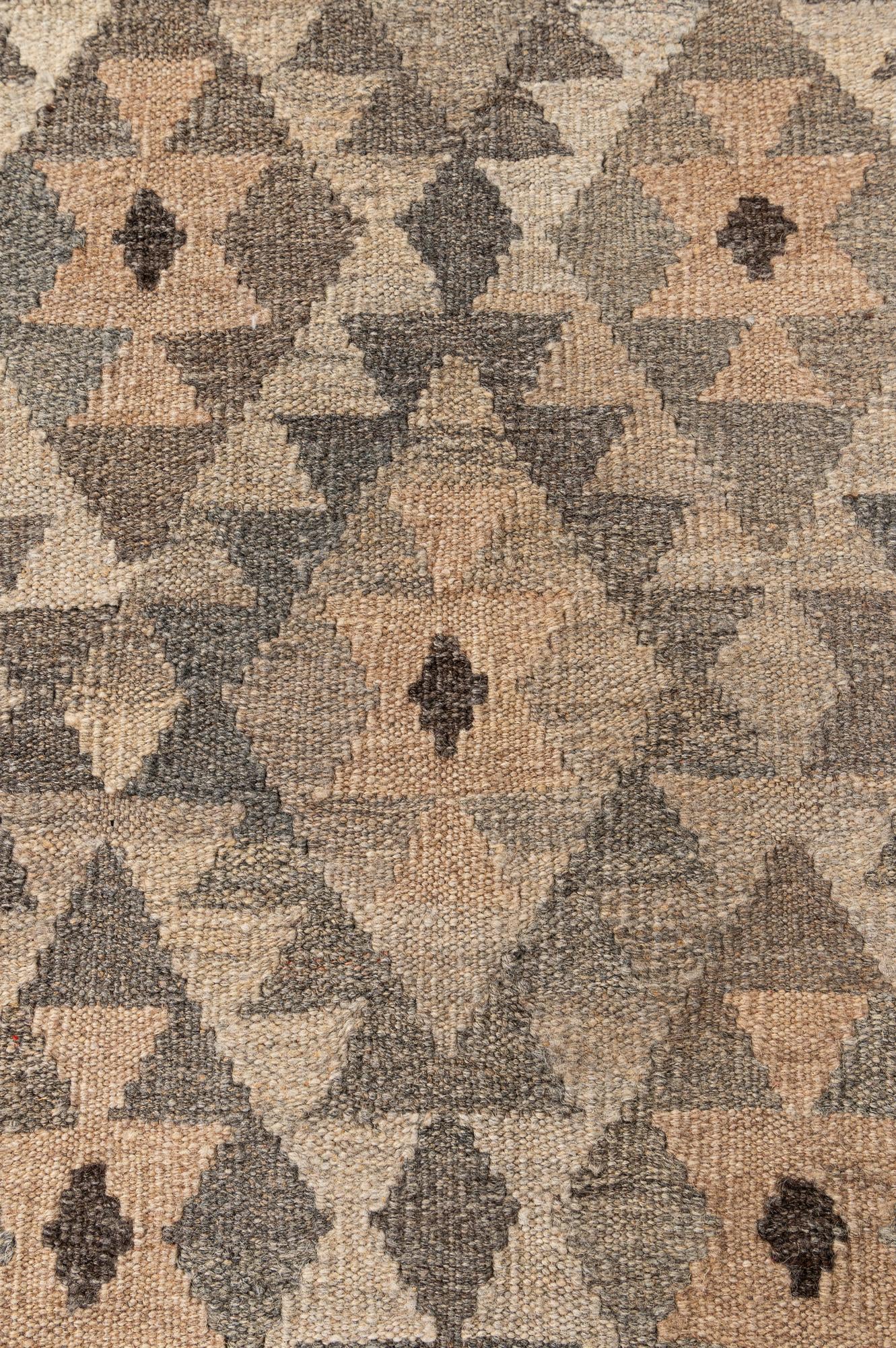 6' 11 x 9' 7 Hand Woven Kilim Maymana Wool Rug