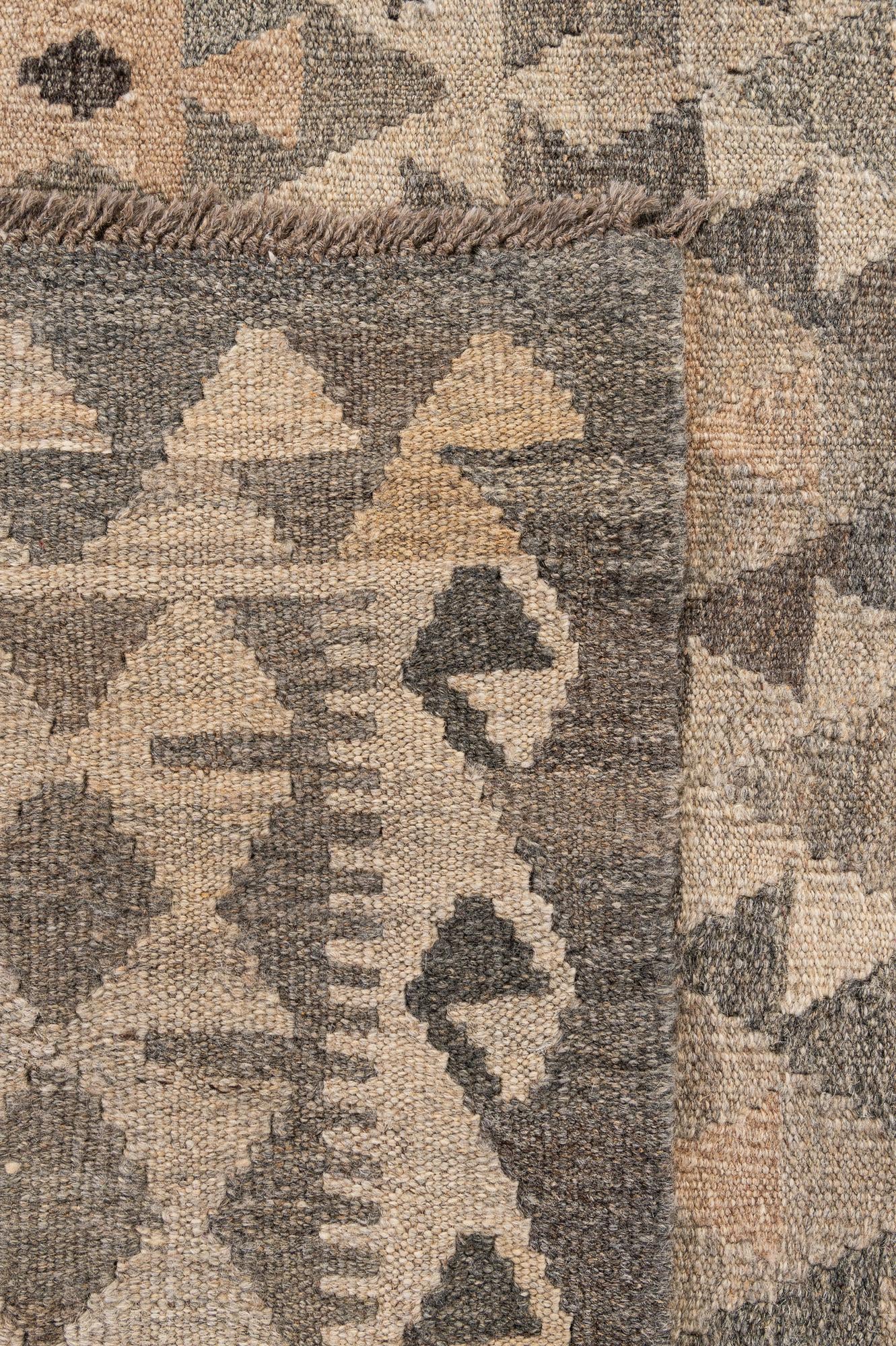 6' 11 x 9' 7 Hand Woven Kilim Maymana Wool Rug