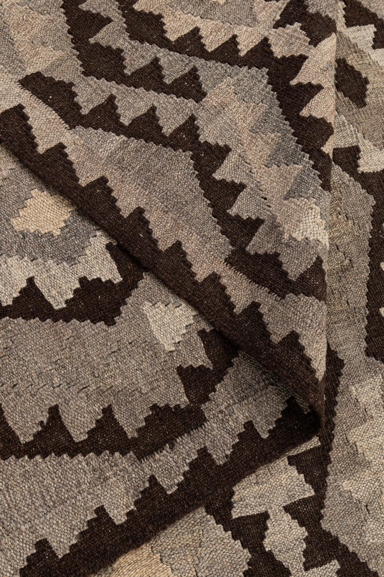 6' 11 x 9' 5 Hand Woven Kilim Maymana Wool Rug