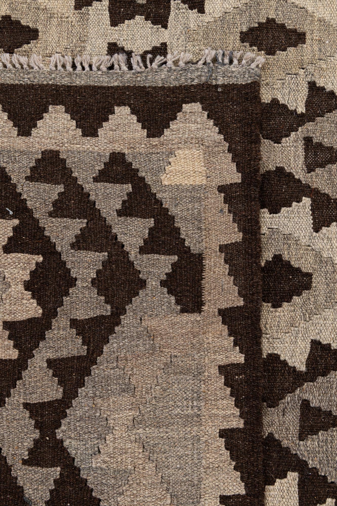 6' 11 x 9' 5 Hand Woven Kilim Maymana Wool Rug