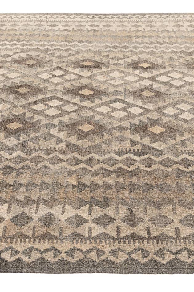 Detail image of 6' 10 x 9' 7 Hand Woven Kilim Maymana Wool Rug