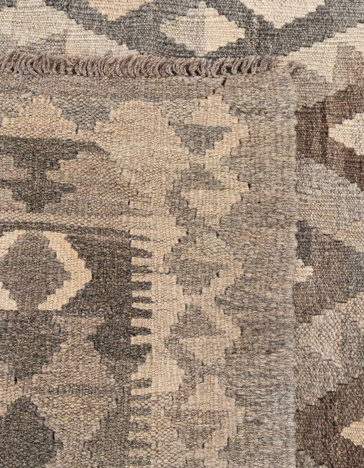 Detail image of 6' 10 x 9' 7  Hand Woven Kilim Maymana Wool Rug