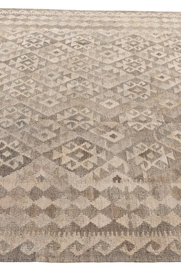 Detail image of 6' 11 x 9' 9 Hand Woven Kilim Maymana Wool Rug