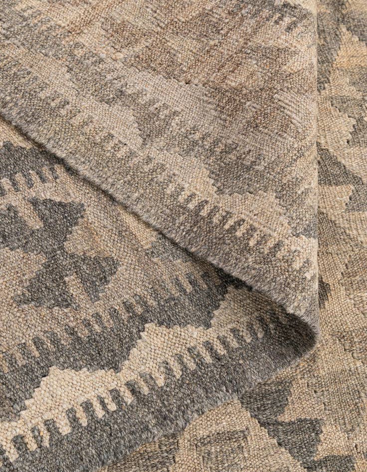 Detail image of 6' 7 x 9' 7  Hand Woven Kilim Maymana Wool Rug