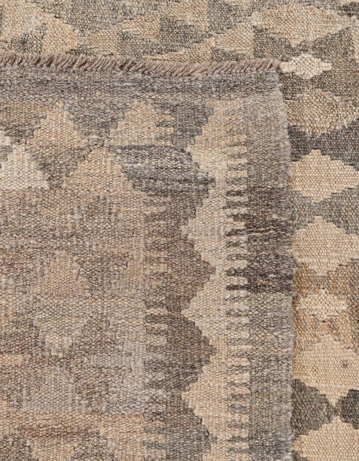 Detail image of 6' 7 x 9' 7  Hand Woven Kilim Maymana Wool Rug