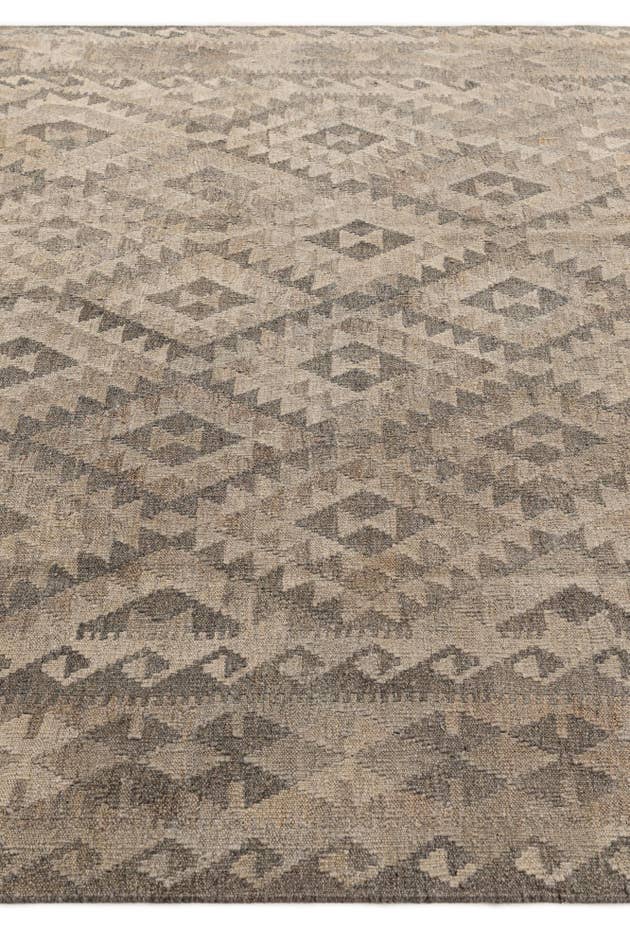 Detail image of 6' 11 x 9' 8 Hand Woven Kilim Maymana Wool Rug