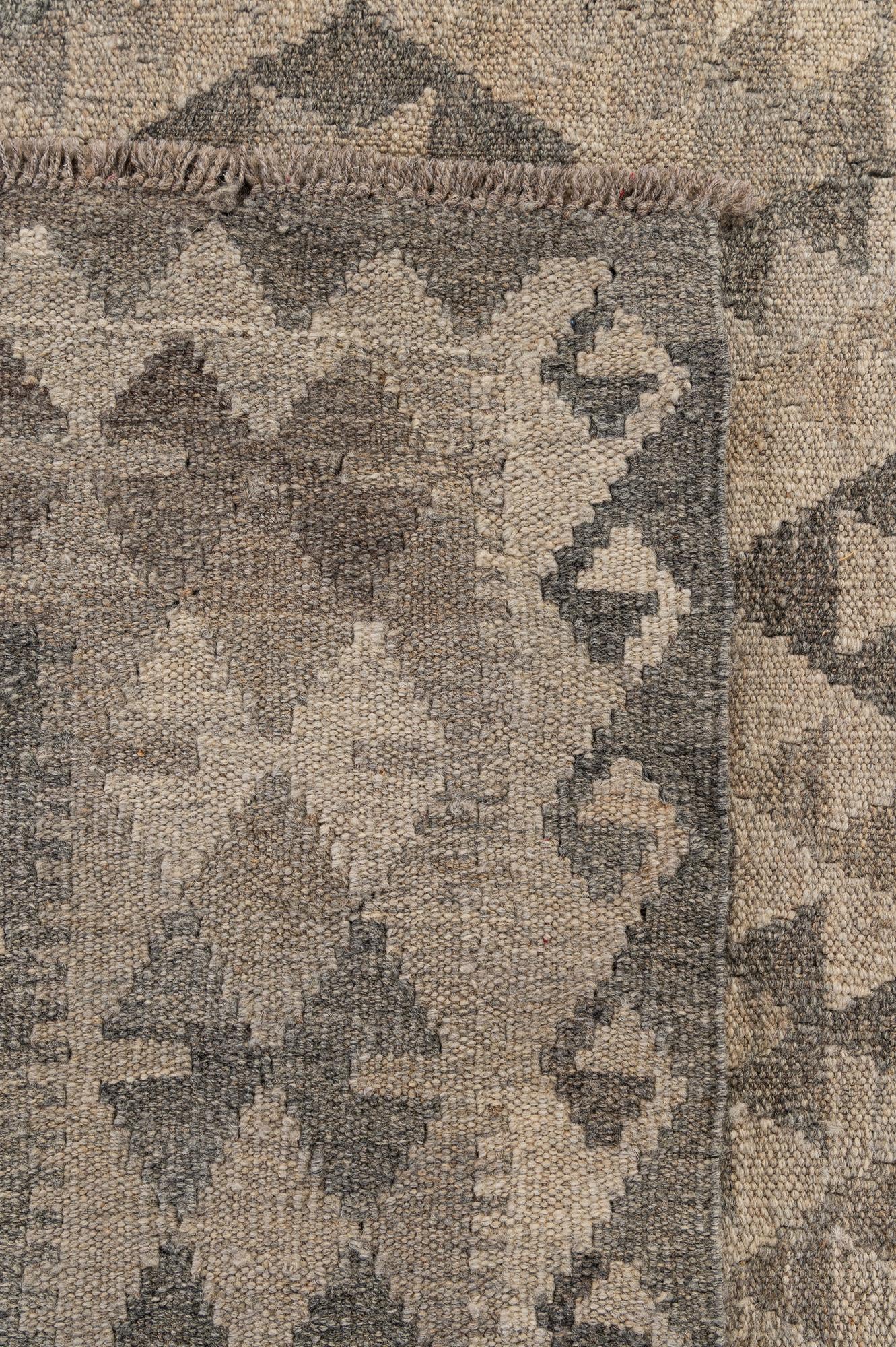 6' 11 x 9' 8 Hand Woven Kilim Maymana Wool Rug