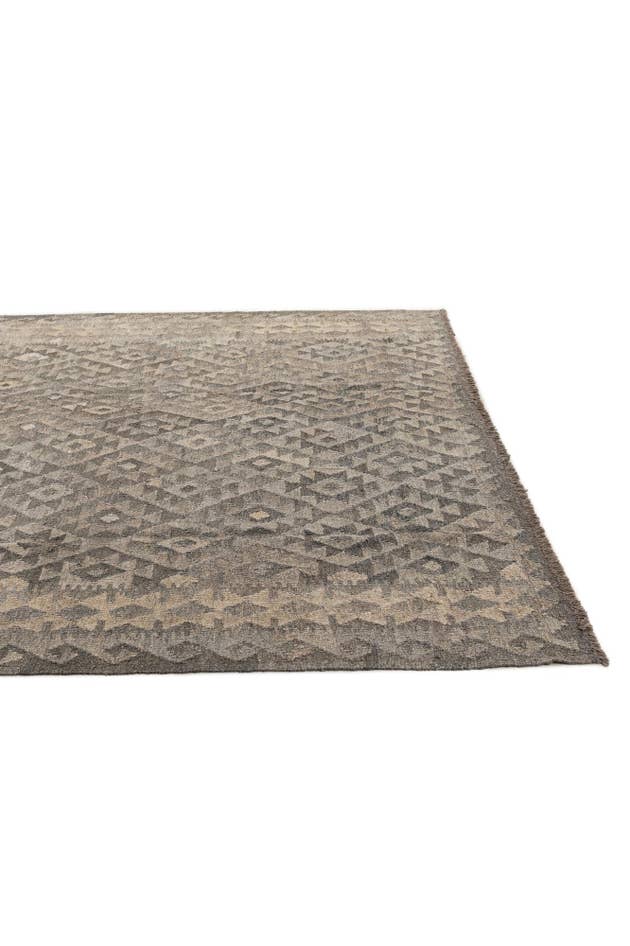 Detail image of 6' 10 x 9' 7 Hand Woven Kilim Maymana Wool Rug